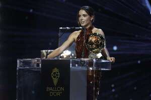 La española Aitana Bonmatí gana el Balón de Oro por tercer año consecutivo - Fútbol Internacional - ABC Color