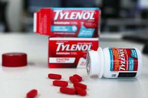 Trump limita uso de Tylenol y lo vincula como causante de autismo pese a críticas médicas - Mundo - ABC Color