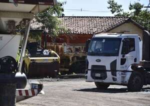 Video: denuncian cementerio de chatarras en Dirección de Vialidad de Asunción - Nacionales - ABC Color