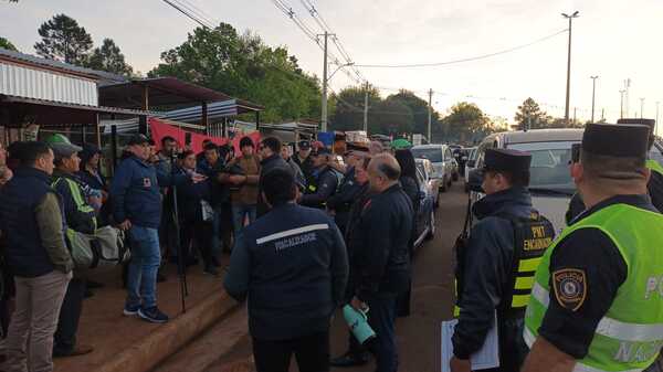 Municipalidad de Encarnación insiste en liberar espacio público frente al Hospital General de Itapúa