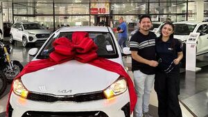 Regaló un 0 km a su hija por terminar la facu: "Lo más valioso es el esfuerzo de mi papá"