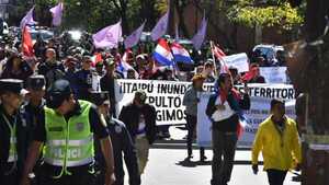 Segundo día de manifestaciones indígenas: Cierre de rutas en varios puntos del país