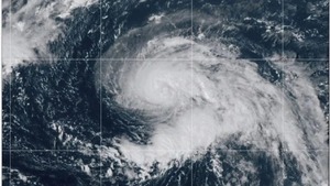 Huracán Gabrielle se fortalece a categoría 4 y amenaza con olas gigantes en el Atlántico - ADN Digital