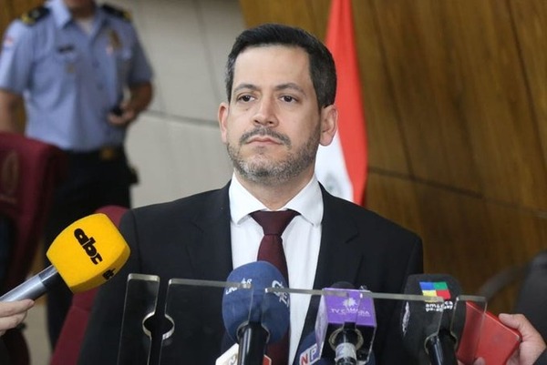 Latorre reafirma defensa de la libertad de expresión - ADN Digital