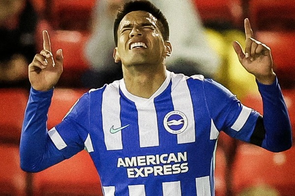 ¡Póker de goles de Diego Gómez en Inglaterra! - trece