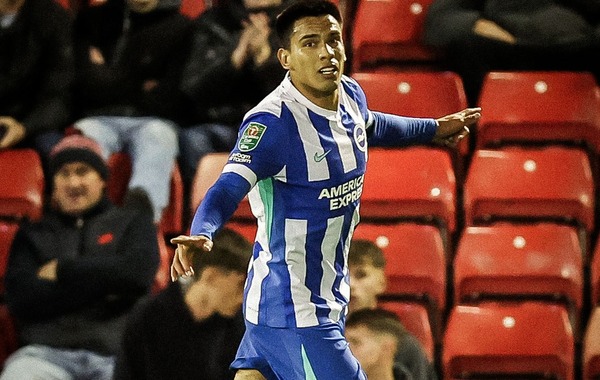 Show de goles de Diego Gómez: el paraguayo selló su primer póker en Inglaterra | Unicanal