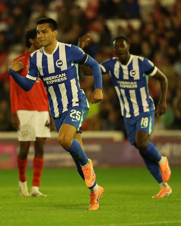 Póker de Diego Gómez para el Brighton - Fútbol - ABC Color