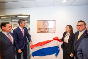 Santiago Peña inaugura renovado Consulado Paraguayo en Nueva York - ADN Digital