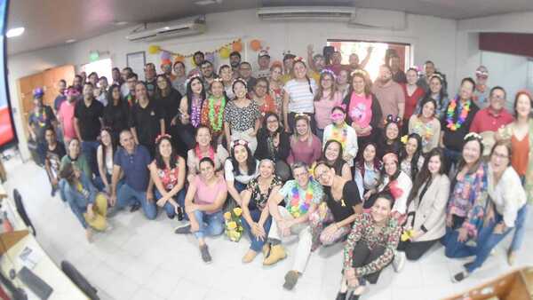 Última Hora recibe la primavera con música y elección de rey y reina