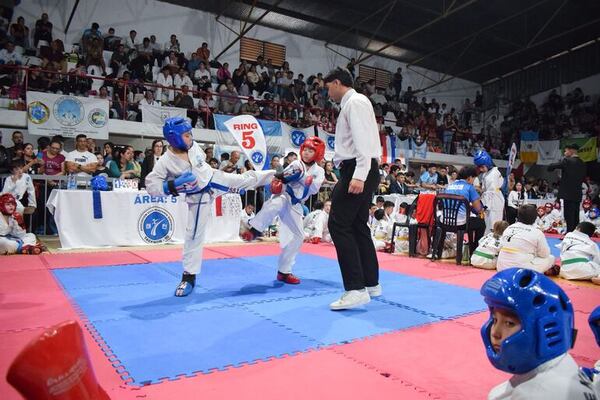 Taekwon-do: Brillante actuación de alumnos de ACAST en Argentina - Polideportivo - ABC Color