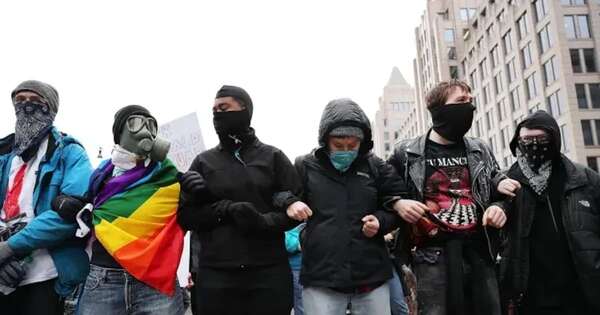 La Nación / ¿Qué es Antifa?