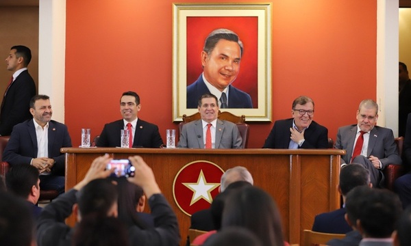 Cartes recibió en la ANR a Marcelo Soto y dirigentes del Caaguazú - OviedoPress