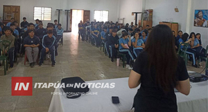 ESTUDIANTES DE CARMEN DEL PNÁ. PARTICIPAN DE CHARLA CONTRA LAS ADICCIONES