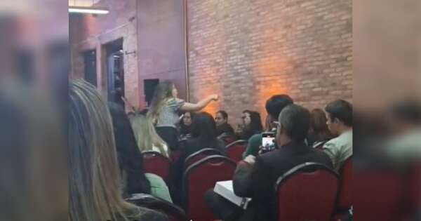 Diario HOY | Venezolana escracha a defensora pública durante seminario en Derecho UNA