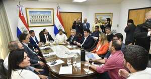 La Nación / Choferes evalúan posponer huelga tras mediación de Diputados