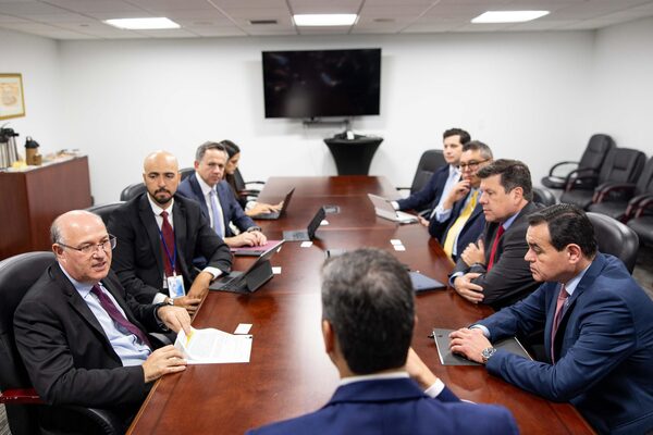 BID destinará USD 1.000 millones a sectores estratégicos del Paraguay - El Trueno