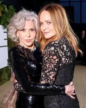 Stella McCartney recibió un premio de manos de Jane Fonda - Gente - ABC Color