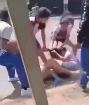 Popular / (VIDEO)Estudiantes se agarraron a golpes en Ñemby