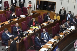 Senado aprueba defensa de periodistas tras ataques
