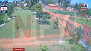 Motochorros asaltan a profesora en Luque