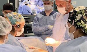 Realizan cirugía de trasplante de tejido adiposo para paciente con pie diabético en el Hospital General de Coronel Oviedo – Prensa 5