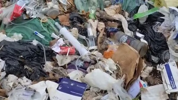 Vecinos denuncian vertido ilegal de basura patológica en vertedero municipal