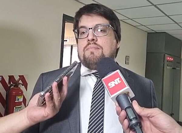 Abusos en fiestas estudantiles: arresto sí, tobillera no para sospechoso - Nacionales - ABC Color
