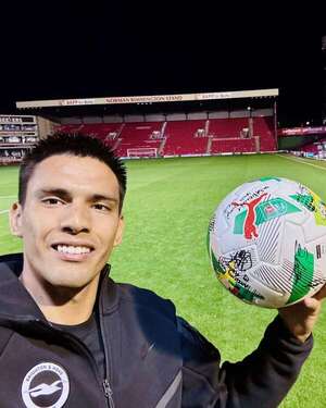 En Inglaterra alucinan con el paraguayo Diego Gómez: “Tiene un disparo espectacular” - Fútbol Internacional - ABC Color