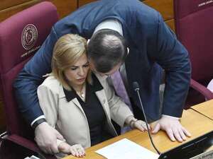 El incómodo momento que protagonizó Dionisio Amarilla con sus colegas - Política - ABC Color