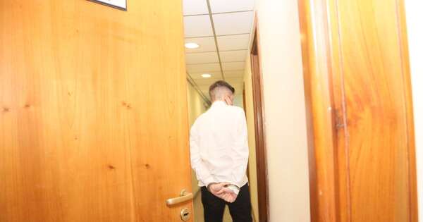La Nación / Ordenan arresto domiciliario de exalumno de prestigioso colegio imputado por abuso sexual