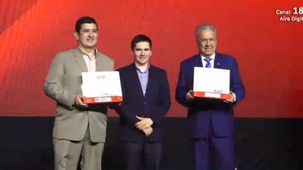 Telefuturo y Monumental, los mejores en su rubro por segundo año consecutivo en los premios B2B