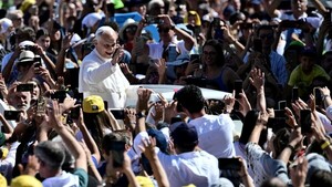 El Papa llama a rezar el rosario por la paz cada día de octubre