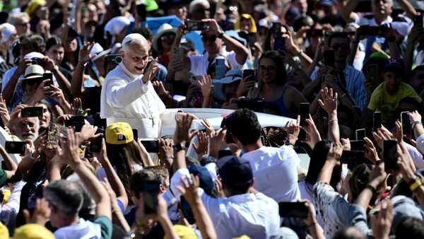 El Papa llama a rezar el rosario por la paz cada día de octubre