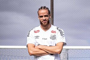 Versus / Un seleccionado argelino ficha por el Santos de Gustavo Caballero y 'Pulpito' Duarte