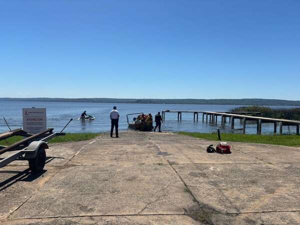 Hallan muerto en el lago Ypacaraí a un hombre reportado como desaparecido - Policiales - ABC Color