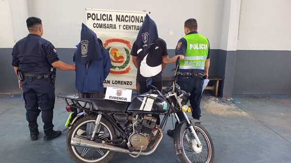 Aprehenden a dos personas después de un intento de robo de motocicleta - San Lorenzo Hoy