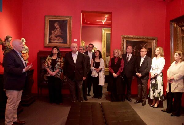 Ministros de la CSJ acompañaron una visita cultural en el Museo Nacional de Bellas Artes
