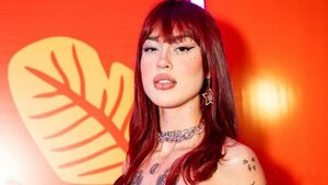 Popular / (VIDEO) ¡Esta cantante se tiró con todo contra los "machirulos, resentidos y sin dinero"!
