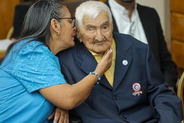 Los últimos tres héroes vivos de la Guerra del Chaco fueron homenajeados - Política - ABC Color