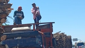 Cañicultores siguen protestando por culminación de tren de molienda