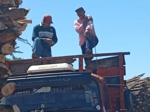 Cañicultores bloquean ruta exigiendo tren