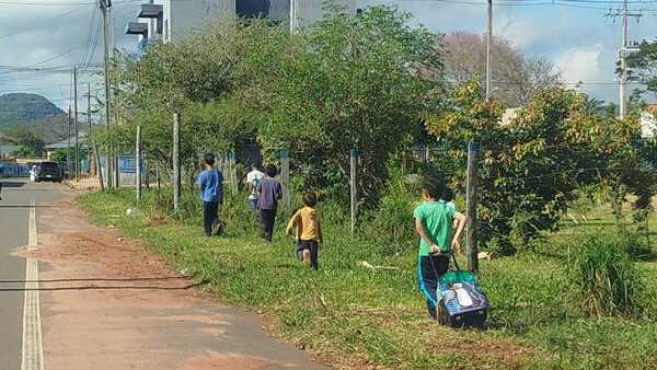 Caacupé: 8 niños deambulan por las calles y preocupa inacción judicial
