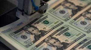 Los bancos centrales se alejan del dólar y apuestan por el oro, según Deutsche Bank