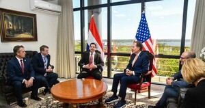 Latorre recibe a congresistas de EEUU y baja línea sobre el apoyo a Taiwán para ordenar a los colorados