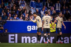 Versus / El Barça remonta en Oviedo para seguir su persecución del Real Madrid