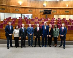 Raúl Latorre recibió a congresistas estadounidenses - trece