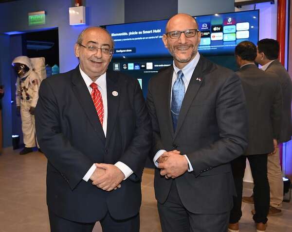 Inauguran espacio interactivo Conacyt American Space - Sociales - ABC Color
