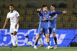 Versus / ¡Universidad de Chile avanza a las semifinales de la Sudamericana!