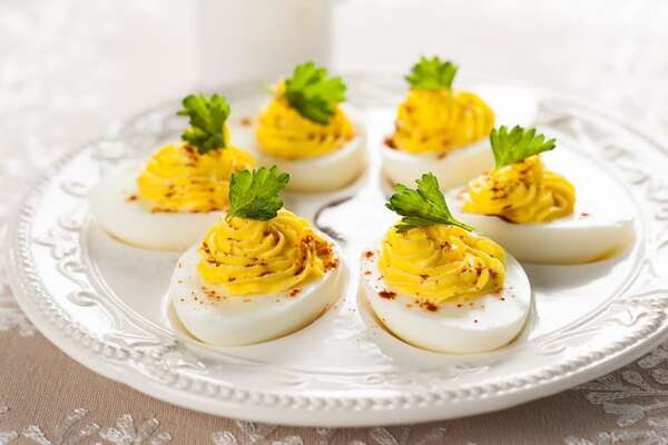 Receta fácil: deliciosos huevos rellenos con ricota y kuratũ - Gastronomía - ABC Color