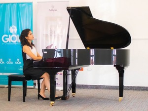 Nicole Kennedy López obtiene tercer lugar en concurso latinoamericano de piano